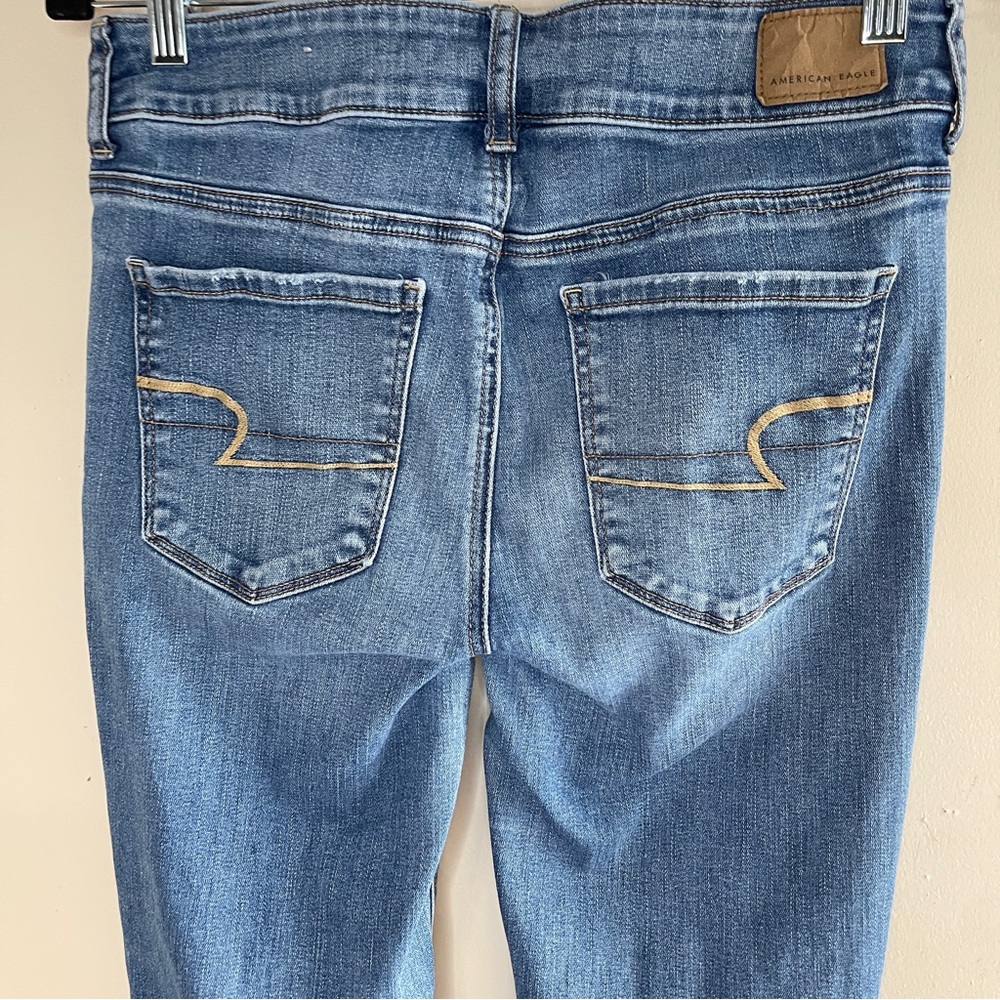 AMERICAN EAGLE High Rise Artist Flare Jeans Distressed Knees, Size 8 - Picture 7 of 11